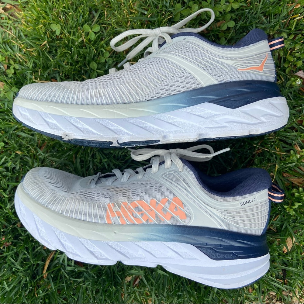 Hoka Womens Bondi 7 Sneakers Size 7/8